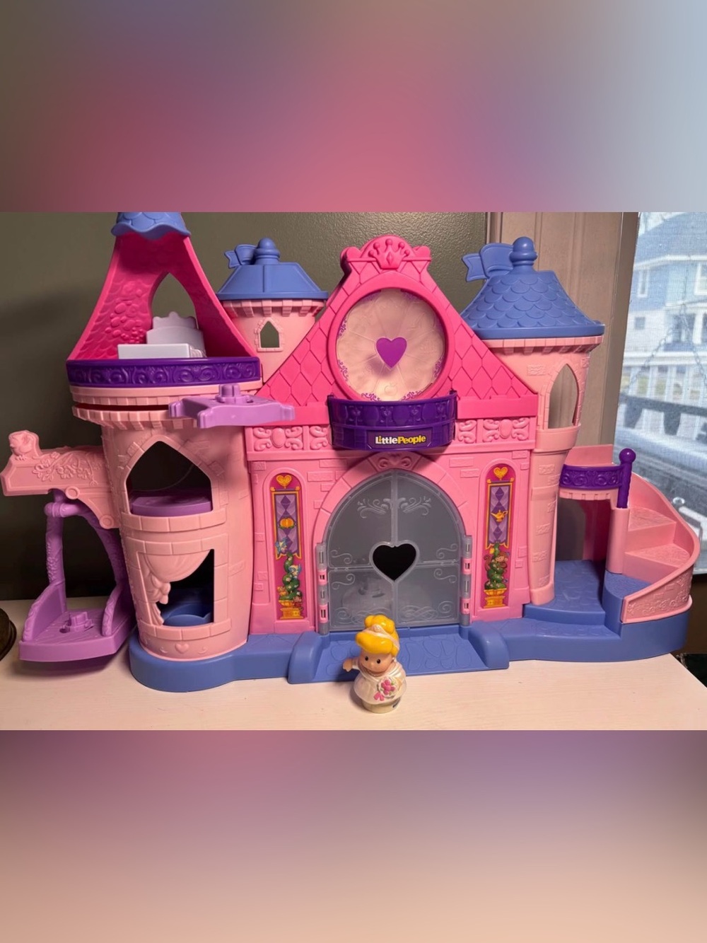 Disney Princess Magical Lights & Dancing Castle Little People With 1 Cinderella